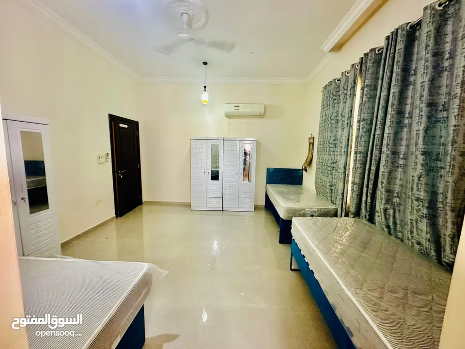 بدون عموله افخم سكن مشترك بنات وشباب في عجمان المويهات و الروضة شامل جميع الخدمات فرش جديد اول ساكن