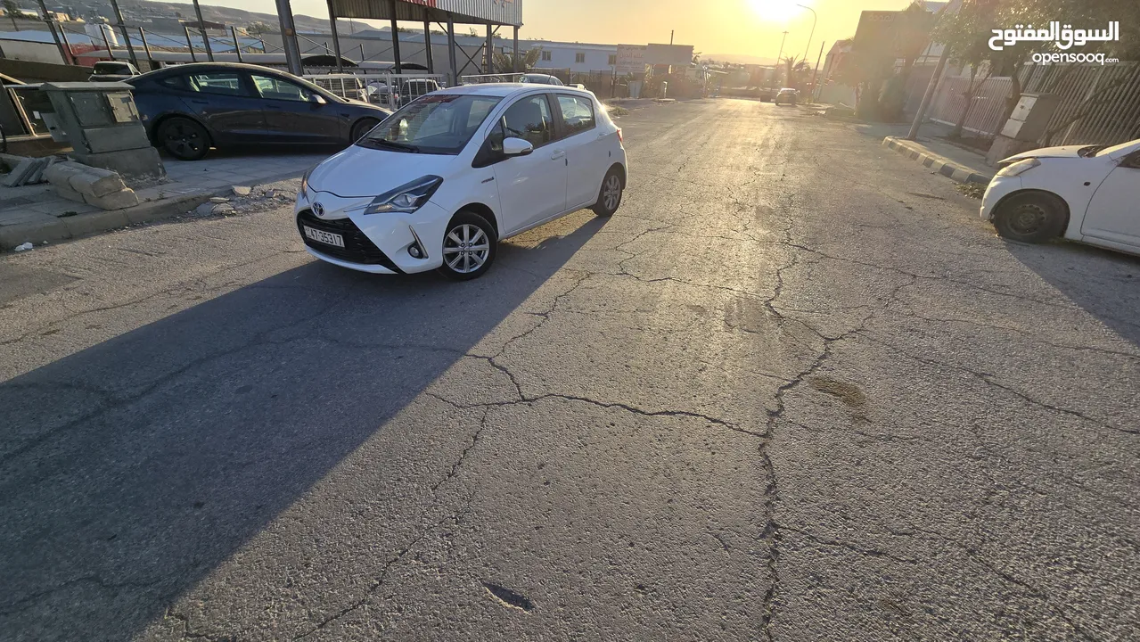 تويوتا يارس هايبرد  Toyota yaris hybrid