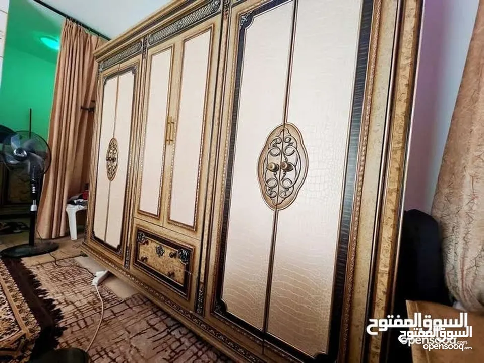 غرفه نوم حديثه بحاله ممتازه
