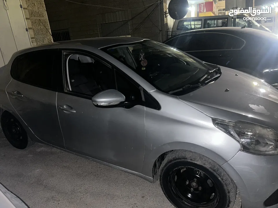 بيجو 208 موجودة برام الله