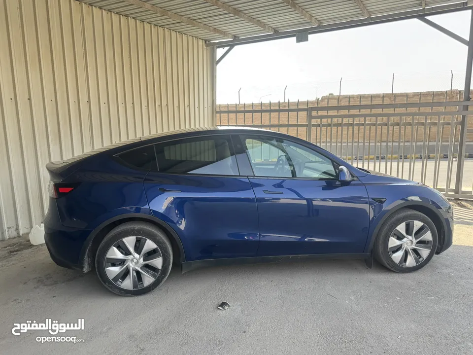 TESLA MODEL Y 2023 LONG-RANGE DUAL MOTOR