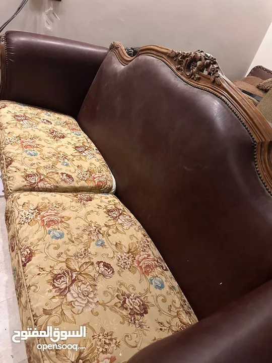 طقم اثاث غرفة صالون اشلي بحالة جيدة للبيع