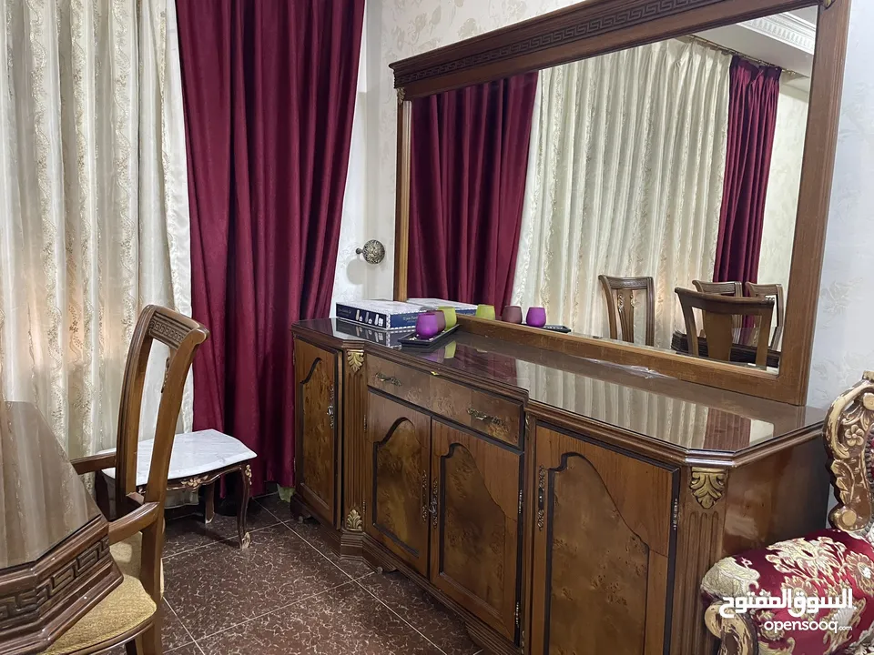 طاولة سفرة كبيرة جدا فخمة
