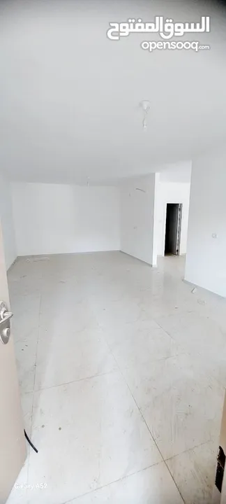 شقة 170 متر مع حديقة 140 متر بالقرب من وسط رام الله