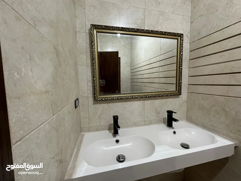 شقه مفروشة بالكامل