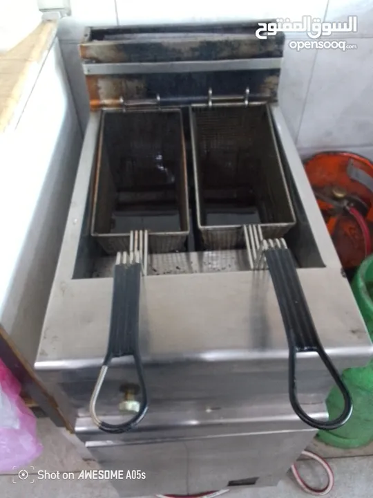 عده مطعم للبيع