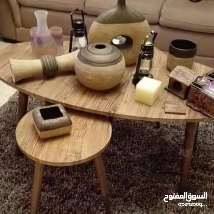 طاولات وسط وسيرفس متوفره  بعدة أشكال متنوعه منها مدور ومستطيل ومربع واحجام مختلفه وعده قياسات