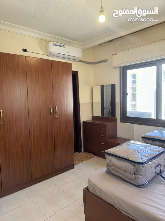 شقة مميزه للايجار قريبه الخدمات  Apartment for rent