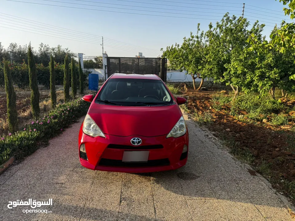 تويوتا بريوس سي 2013 للبيع Toyota Prius-C