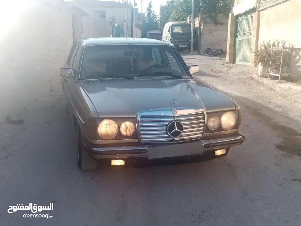 مرسيدس لف 200