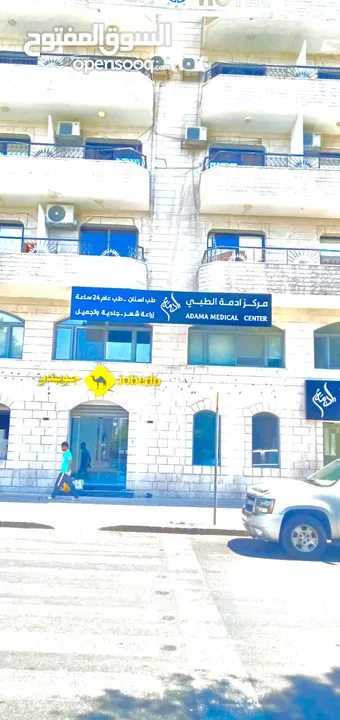 محل ارضي في العقبه في شارع الحمامات التونسيه اهم شوراع العقبه ، محل ارضي مع او بدون تسويه بمساحه 250