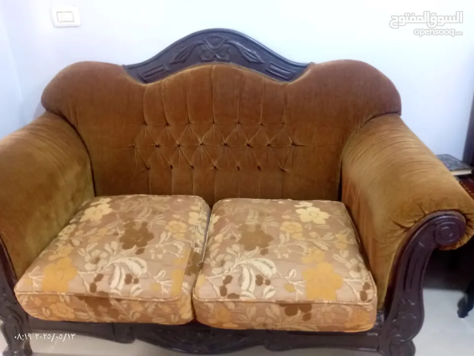 طقم كنب حالة جيدة