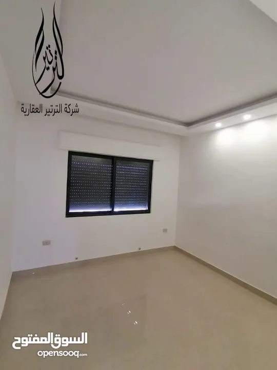 شقة مميزة للبيع طابق ارضي  مساحه 142م2بمنطقه ابو علندا
