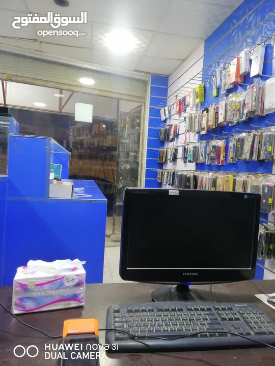 محل هواتف واكسسوارات للبيع