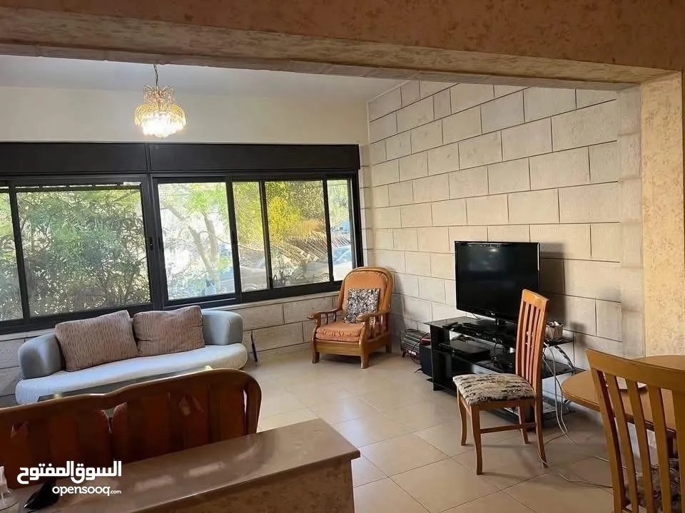 شقه مفروشه لموظفات في عين مصباح قرب فرن البيت القديم قرب من مركز رام الله
