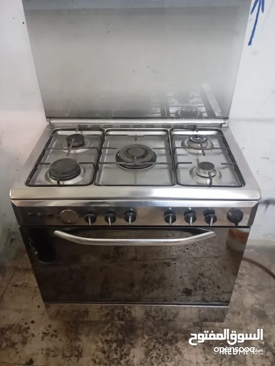 فرن غاز استعمال خفيف نظيف مع كفاله
