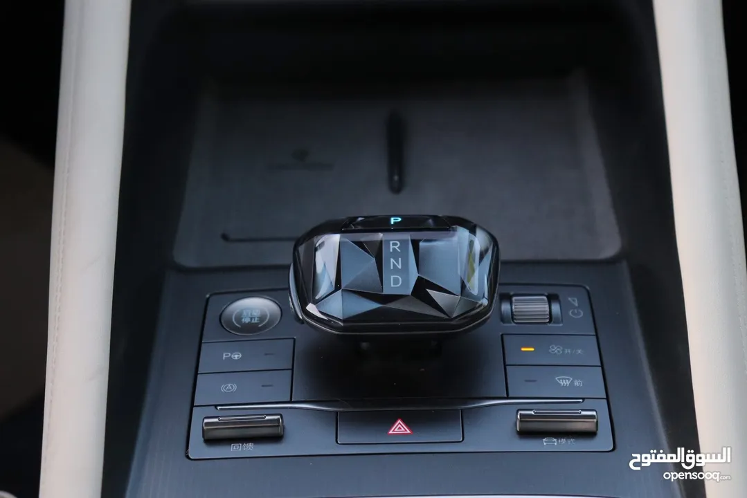 ‎‏2023 BYD Song L Excellence EV 662  عداد قليل 10 الاف كيلو فقط