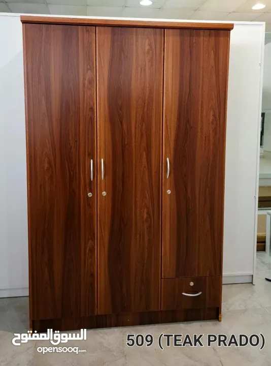 THIAND 3 DOOR CUPBOARD 120X185