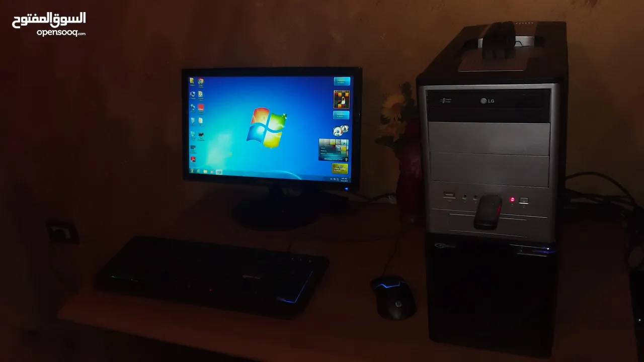 جهاز كمبيوتر كامل شبه جديد مع شاشة سامسونج للبيع