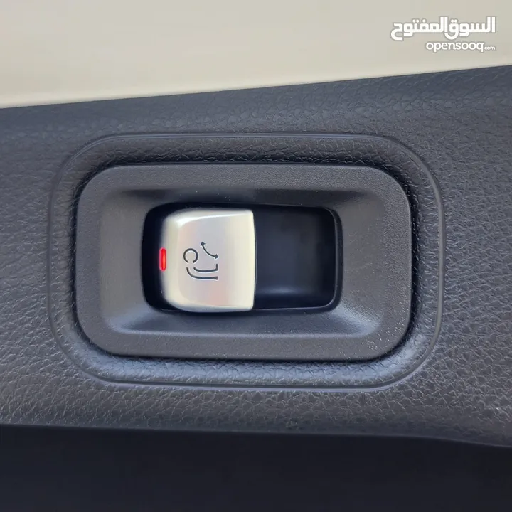 مرسيديس E300 هايبريد بنزين و كهرباء ترخيص 2020