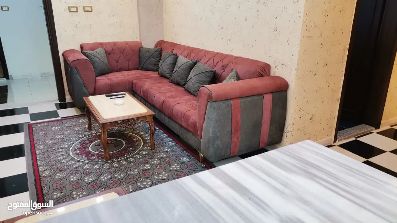 شقة مفروشة سوبر ديلوكس من المالك مباشرة طلاب وعائلات شارع الجامعه قرب جامعة اليرموك