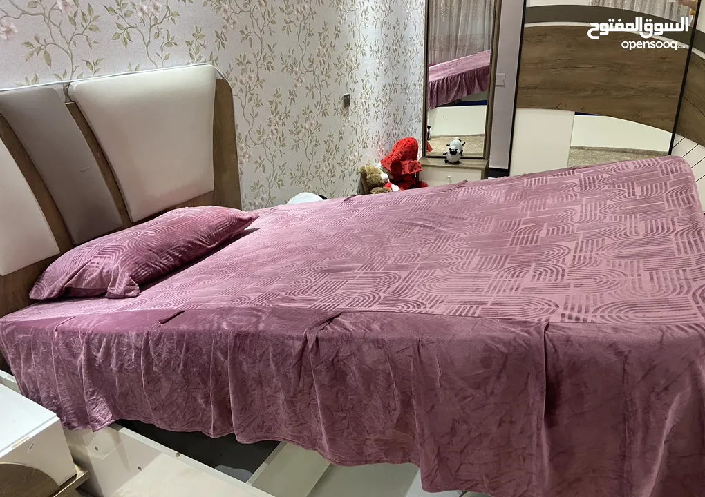 غرفة نوم تركية شبابية للبيع