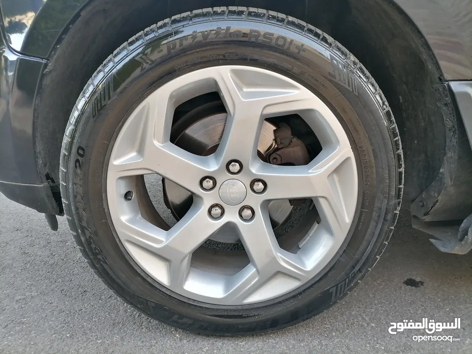 رنج روفر فوج Range Rover Vogue محول 2012 للبيع مع الرقم بسعر مغري