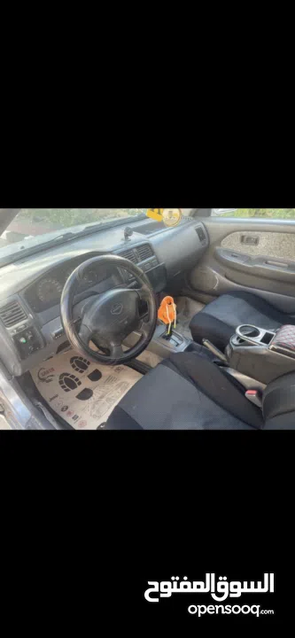 نيسان الاميرا