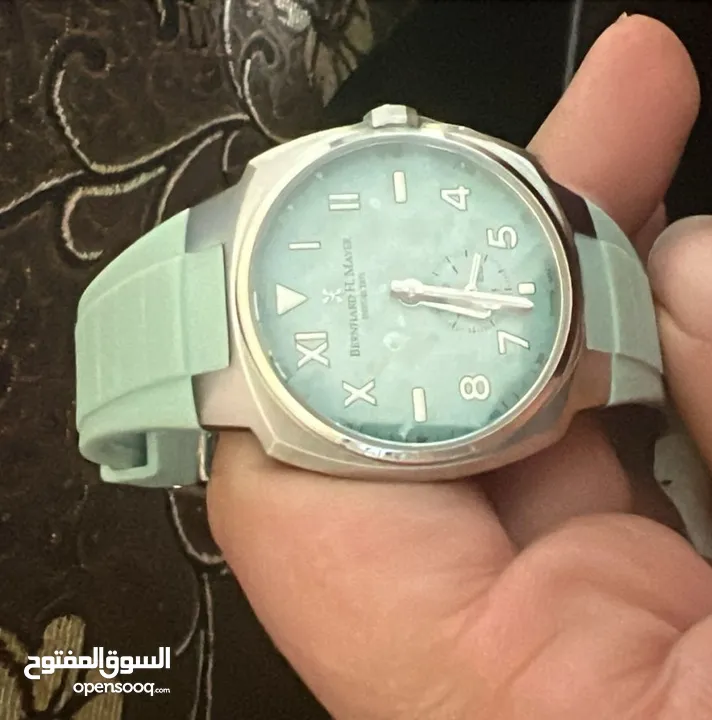 ساعة سويسرية مكفولة بصلاة عالنبي ماركة    بيرنهارد ال فير