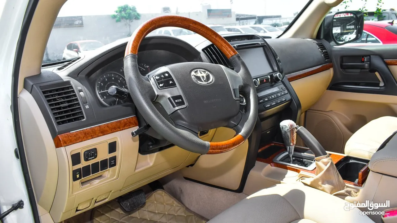 Toyota Land Cruiser V6 2015 GCC - GXR