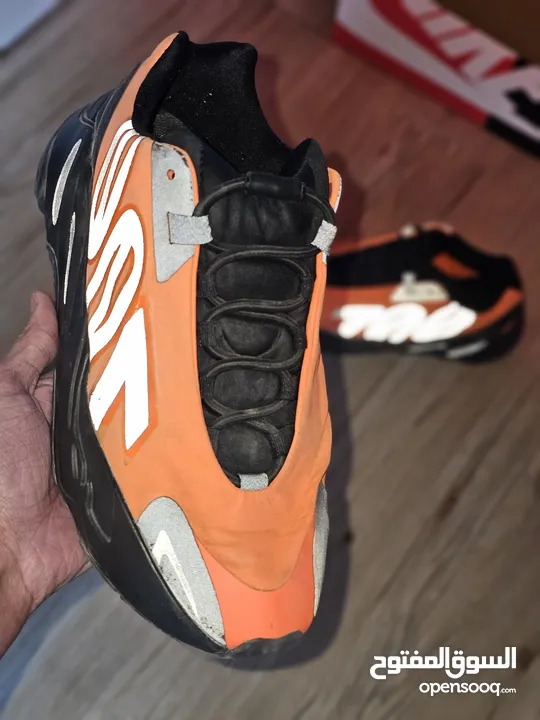 Adidas Yeezy 700 MNVN Orange Size(US):9