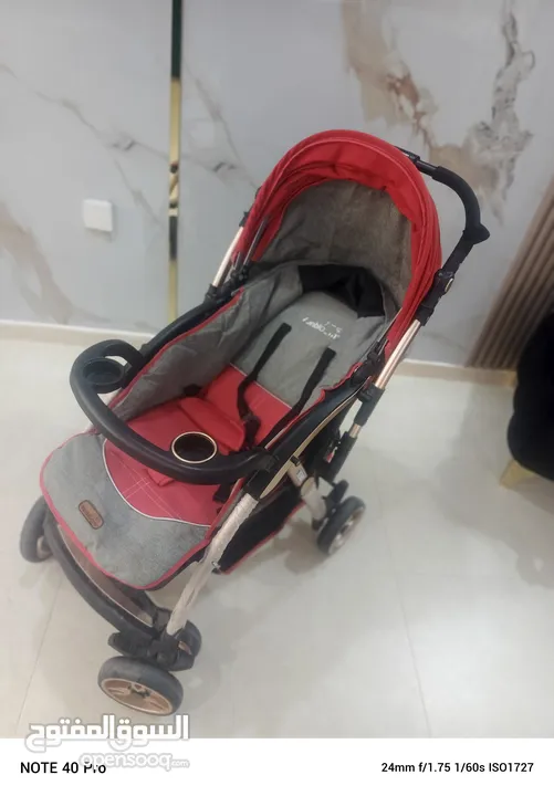 عرباية اطفال بحاله ممتازه حجم كبير