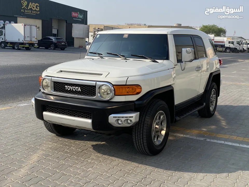 Toyota Fj Cruiser...2012 Model...GCC Specifications