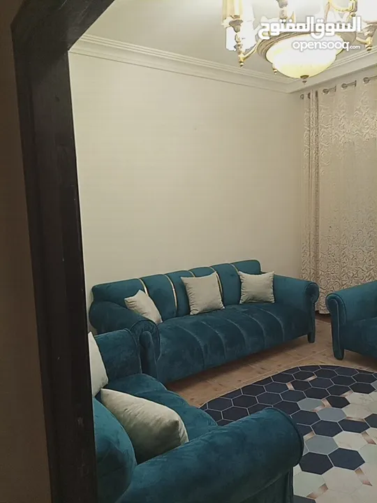 طابقين و ما يعلوه للبيع من ضمن عمارة سكنية