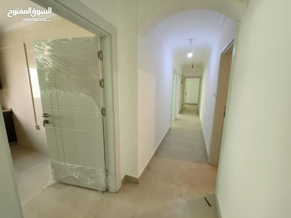 شقة فارغة للإيجار في الصويفية - REF: 14665