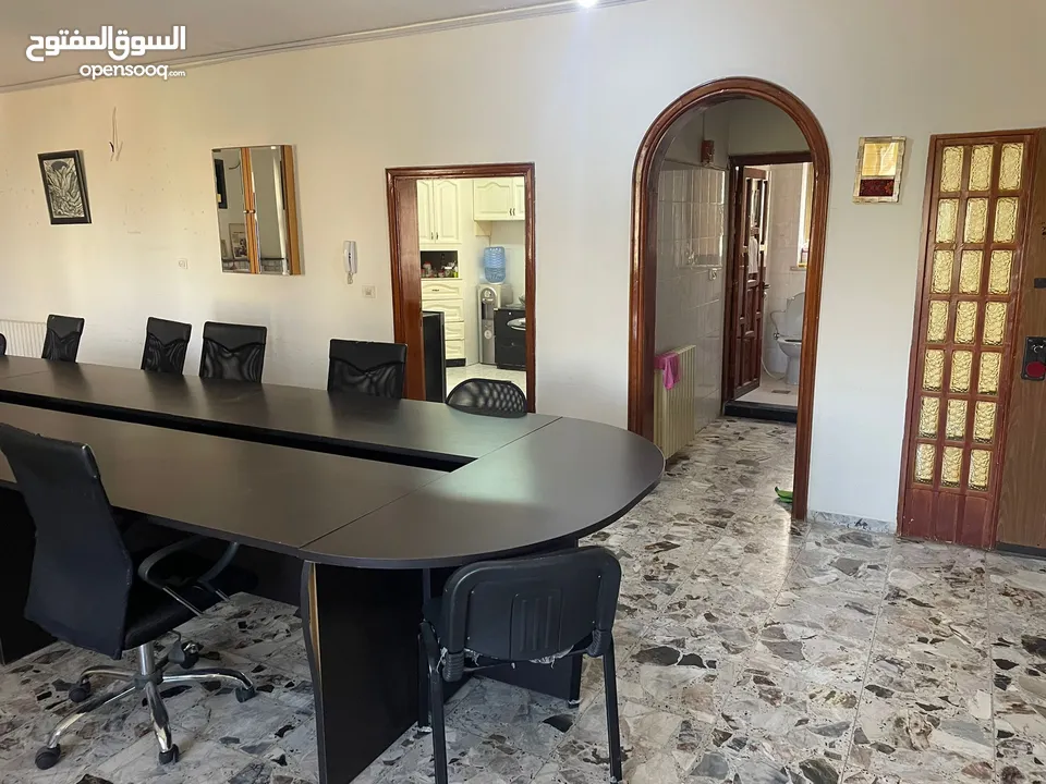 � للإيجار من المالك مباشرة – طابق أول في رام الله / الشرفة