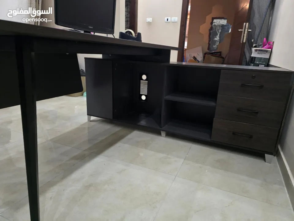 مكاتب وكراسي مدير طبية حديثة مودرن جديدة للبيع