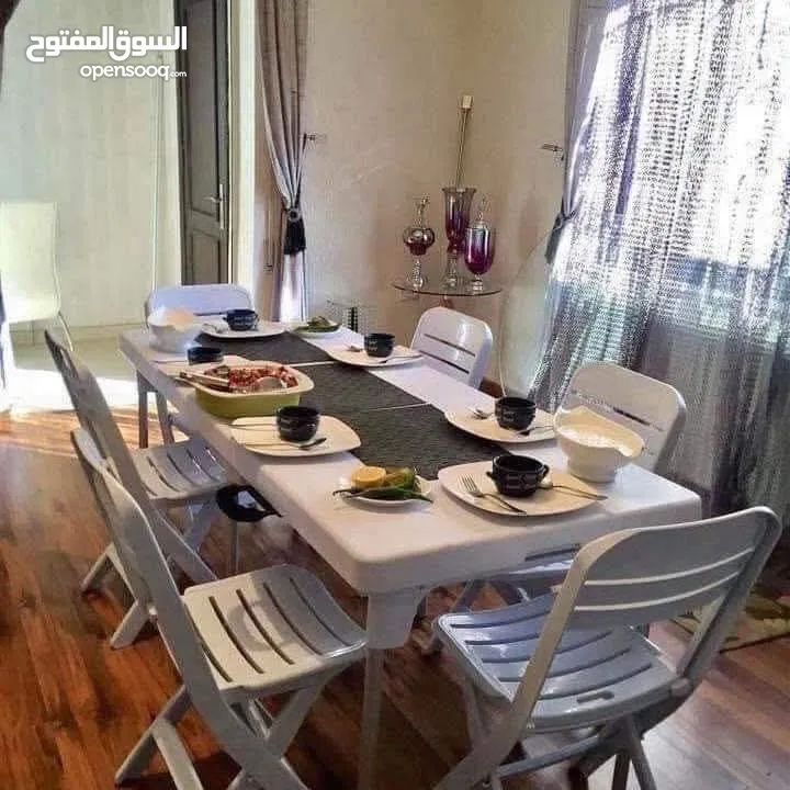 طاولات وكراسي طوي بتزبط للرحل والعزايم الكبيرة