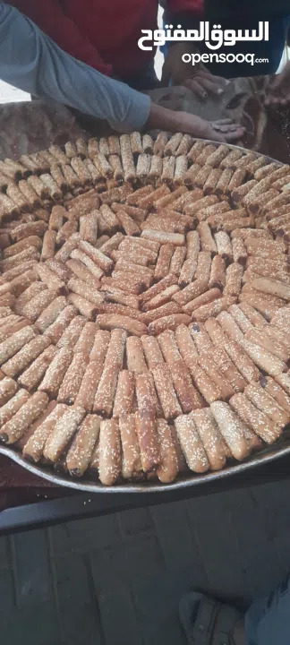 محتاج مساعدة ضرورية لم يستطيع لا يبخل