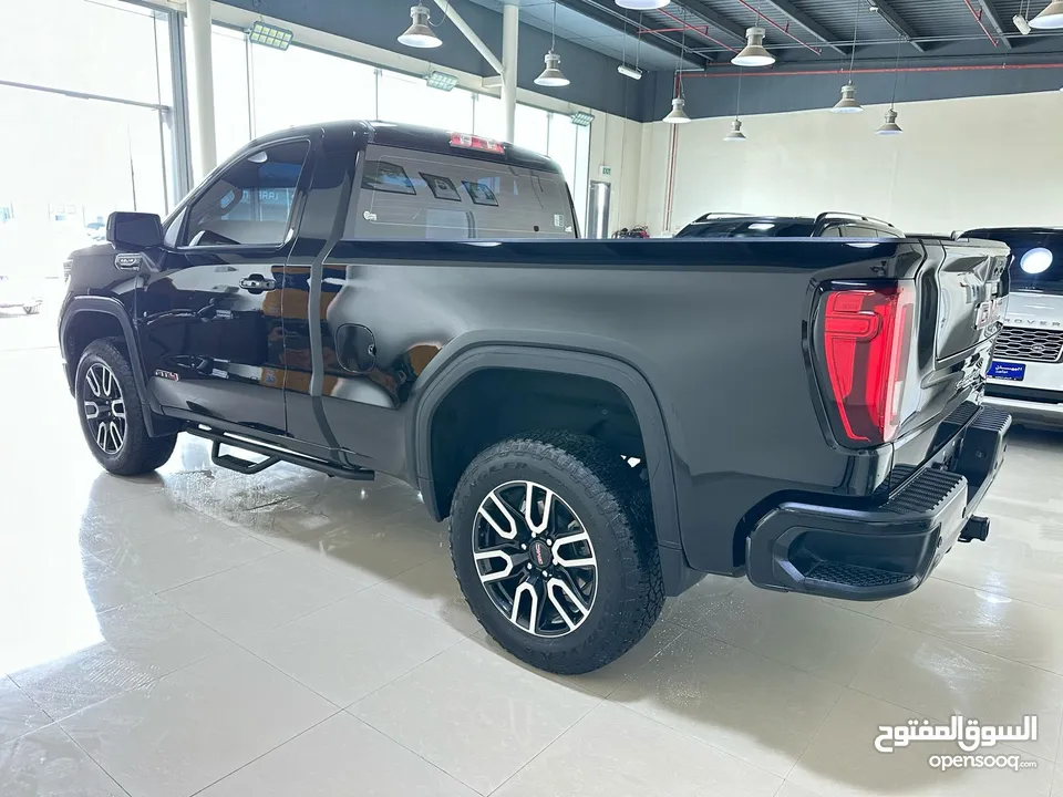 جي ام سي سييرا  GMC SIERRA AT4 اسود / اسود خليجي