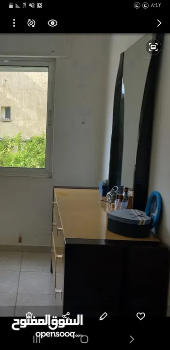 تسريحة غرفة نوع للبيع مع ملحقاتها