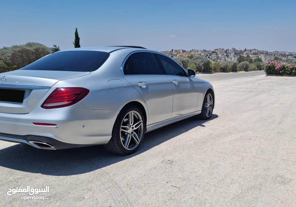 فل أوبشن - دهان شركة بالكامل - سيارة مميزة جدا جدا - Mercedes benz (E200) - AMG