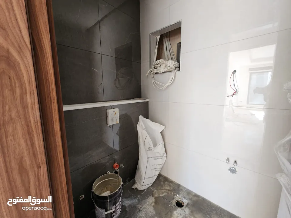 شقة للبيع في الصويفية ref : 14280