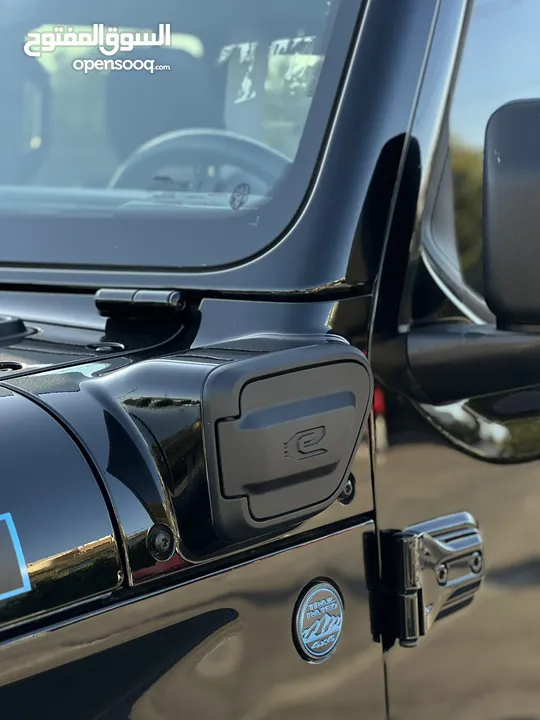 Jeeb rubicon hybrid جيب روبيكون هايبرد  فل اضافات  Plug in hybrid