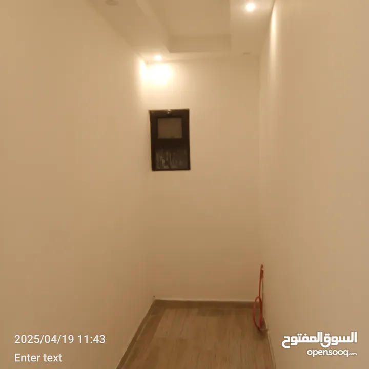شقة مميزة في ضاحية النخيل بسعر مميز مساحة 200م