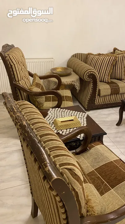 طقم كنب بحالك حيدة