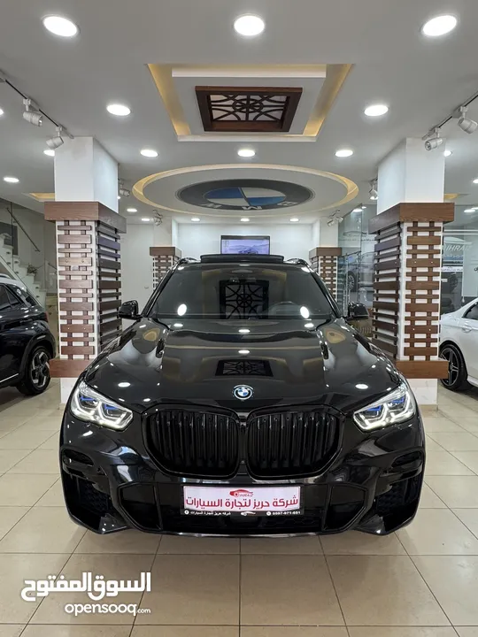BMW X5 2022 متور 3000 بنزين وكهرباء  إضافات فل الفل
