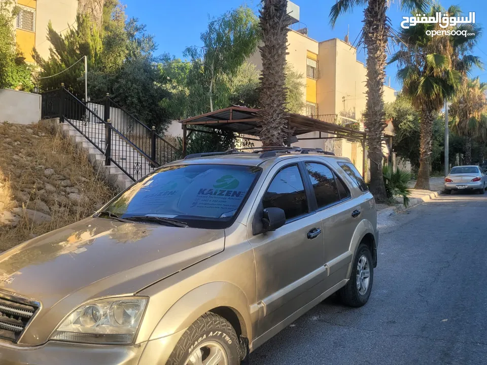 كيا سيرينتو جيب.بحالة ممتازة مش ناقصها شيء.كاش او اقساط