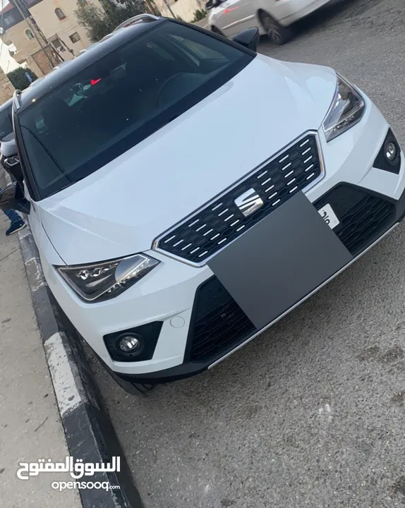 سيات ارونا 2020 فل اضافات ما عدا الفتحة