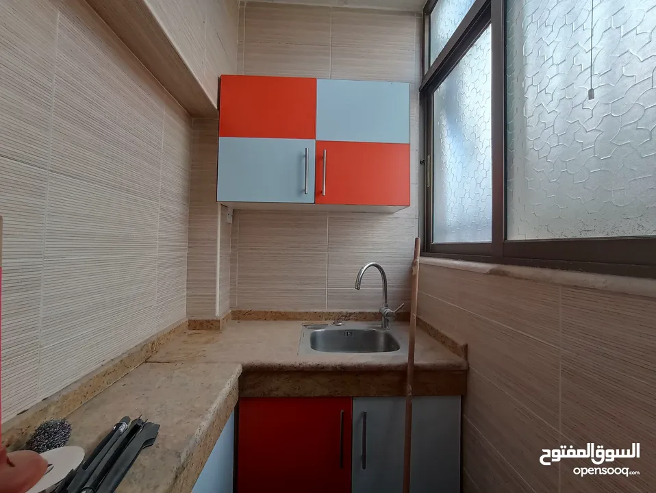شقة غير مفروشة للإيجار 200م2 ( Property 18990 )-175072800